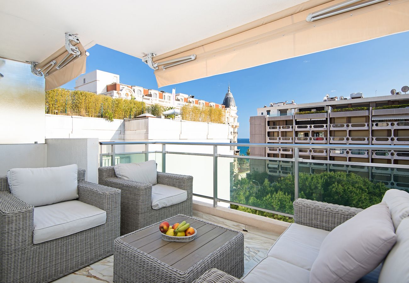 Ferienwohnung in Cannes -  Letzter Stock Meerblick - 100m Croisette und Strände - 5 min Palais