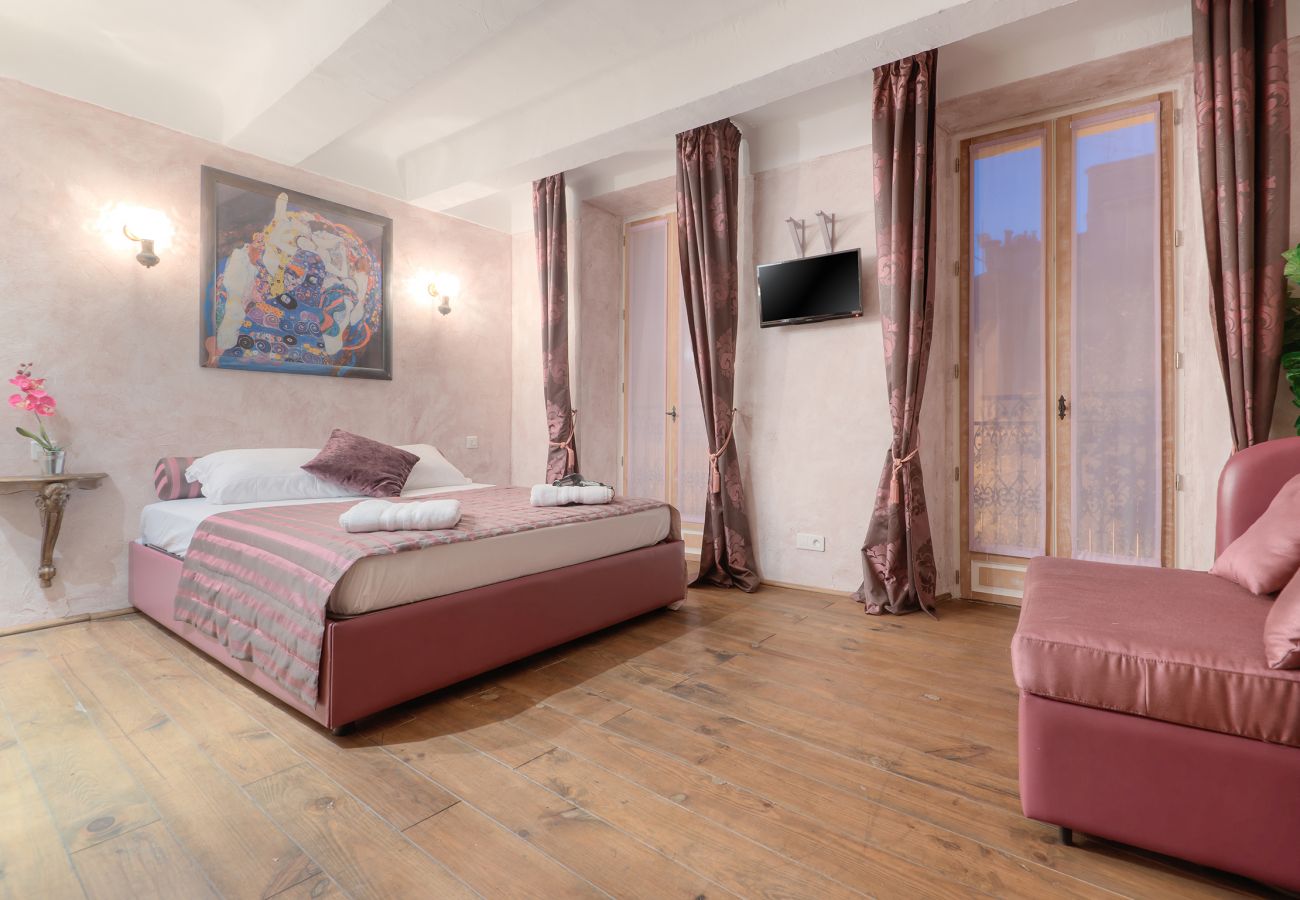 House in Cannes - Superb house - 2 min from Palais - 1 min from the beach and Croisette House in Cannes - Superb house - 2 min from Palais - 1 min from the beach and Croisette