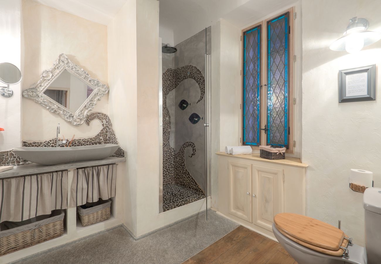 House in Cannes - Superb house - 2 min from Palais - 1 min from the beach and Croisette House in Cannes - Superb house - 2 min from Palais - 1 min from the beach and Croisette